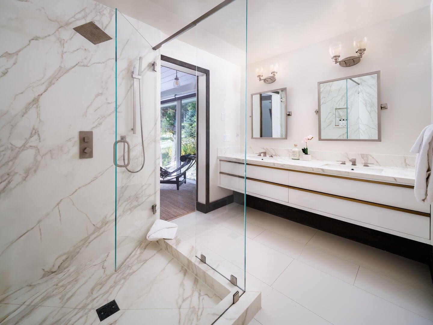 Upstairs King Primary Ensuite