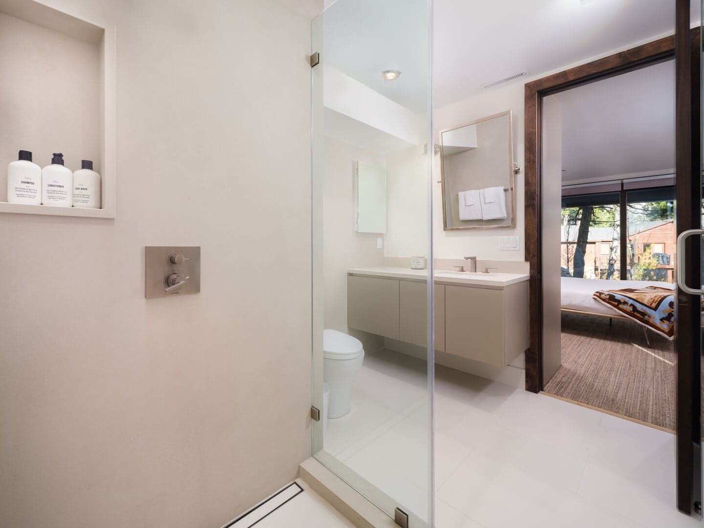 Downstairs King Bedroom 2 Ensuite