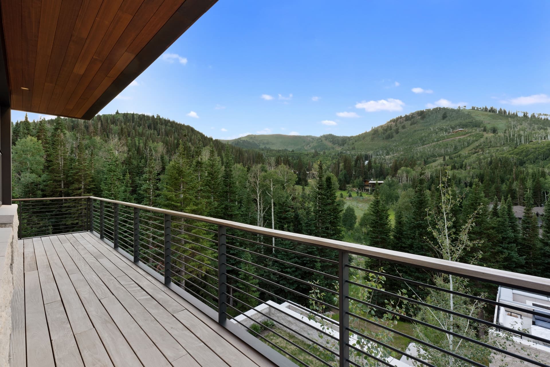 Balcony With Mountain Views.