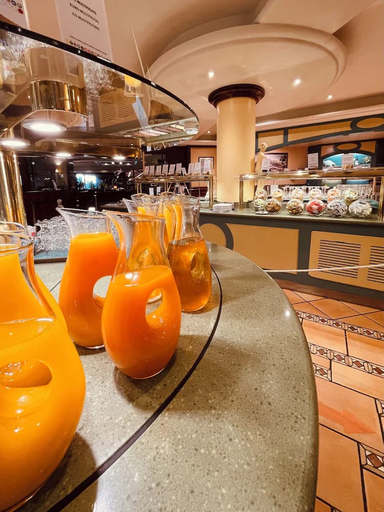 Breakfast buffet