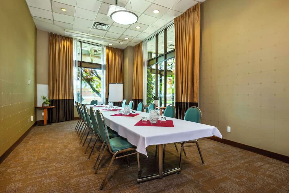 Meeting facility
