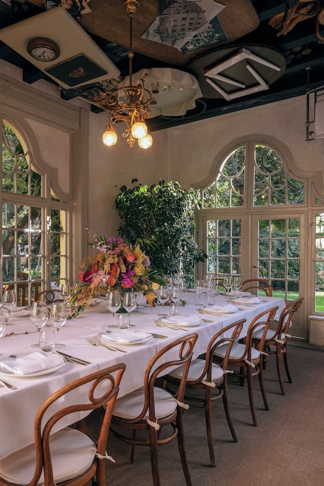 Banquet hall