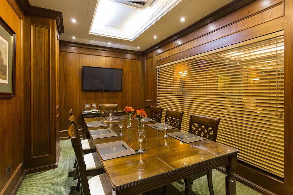 Meeting facility