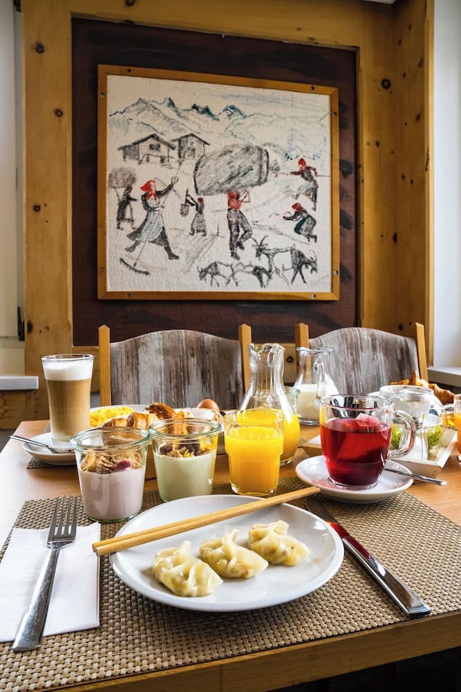 Breakfast area