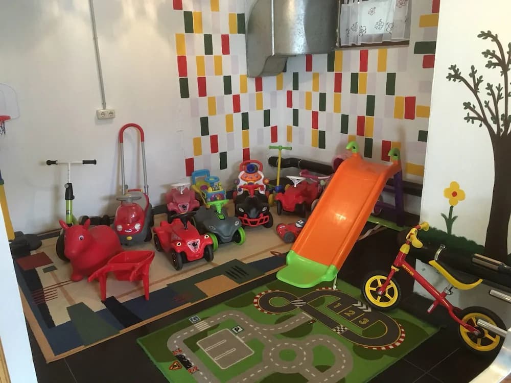 Children's play area - indoor