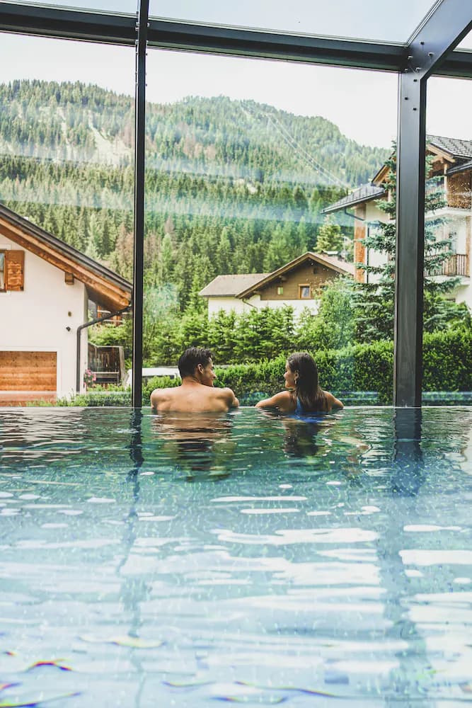 Exercise/lap pool