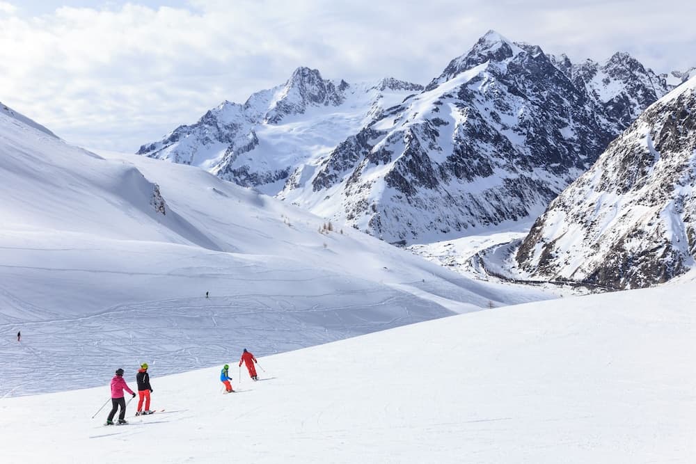 Snow and ski sports