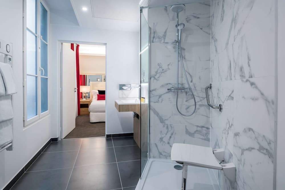 Bathroom shower