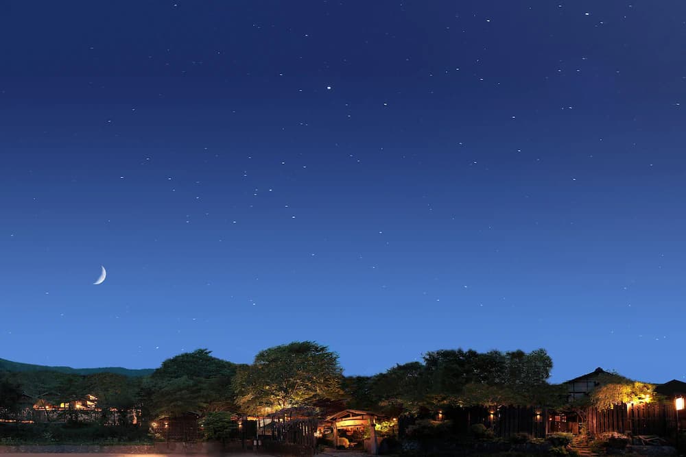 Front of property - evening/night
