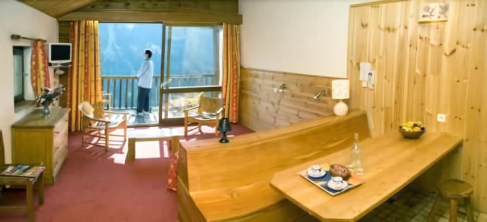 In-room dining