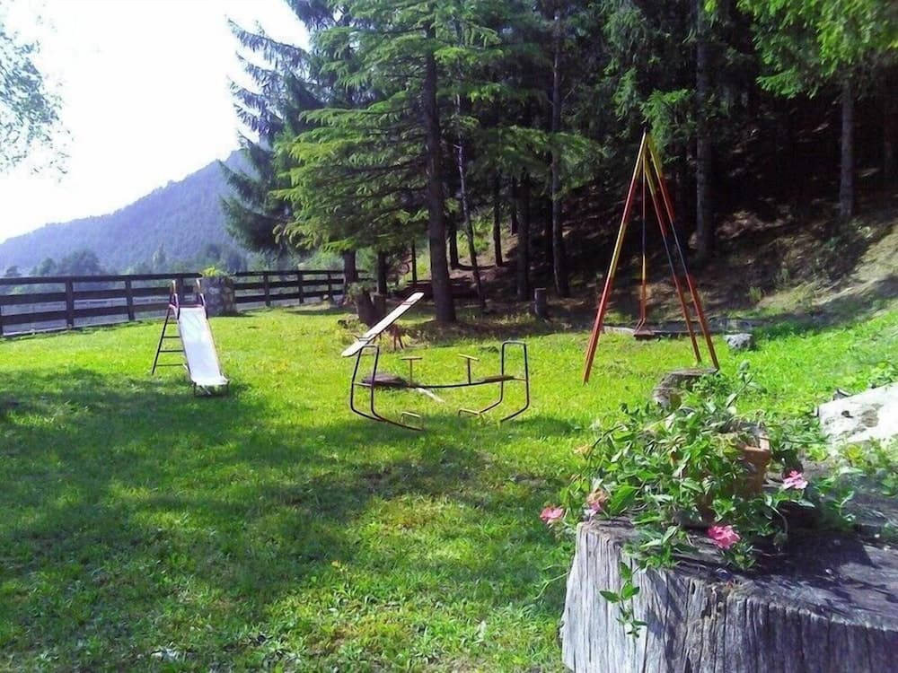 Children's play area - outdoor