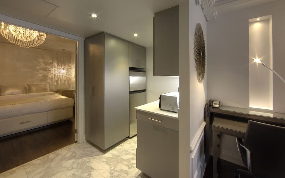 Private kitchenette