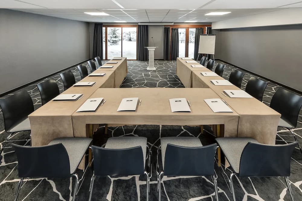Meeting facility