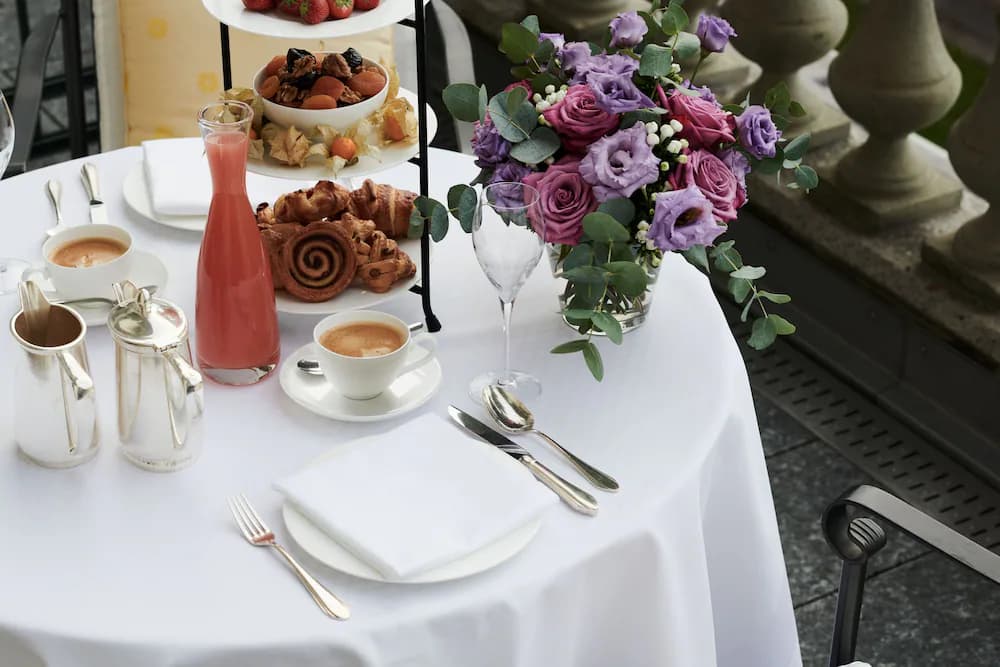 Breakfast area