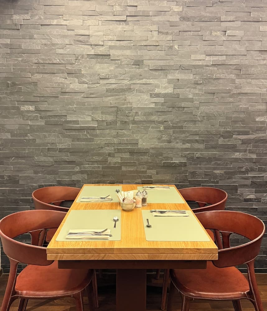 Breakfast area