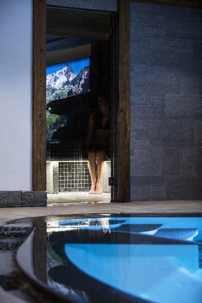 Steam room