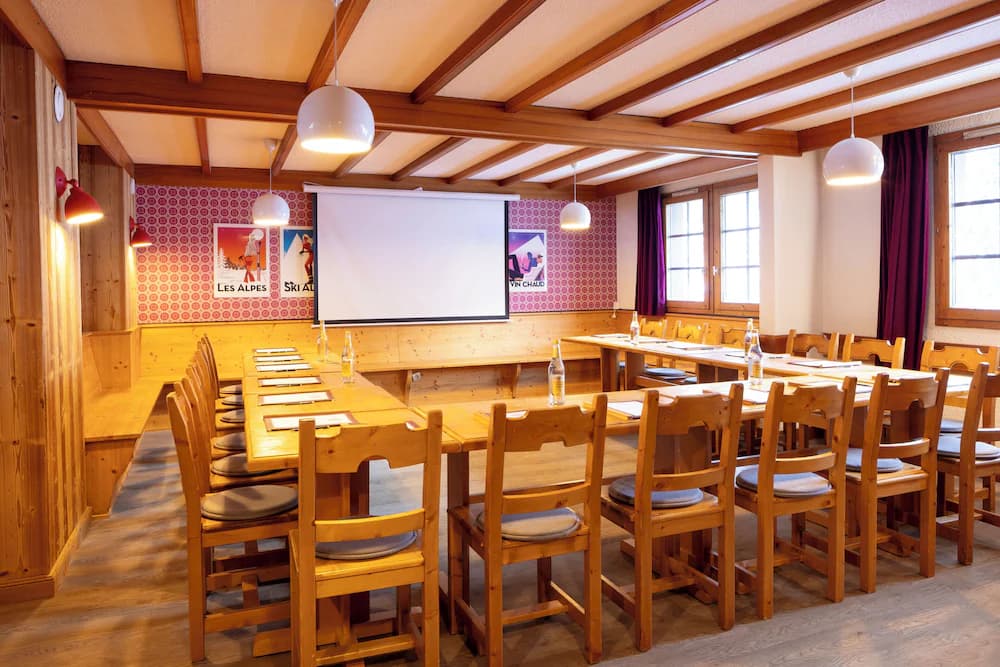 Meeting facility
