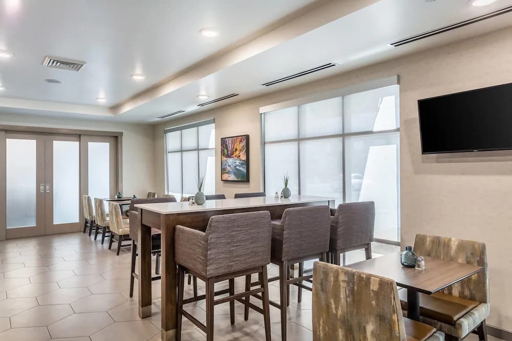 Breakfast area