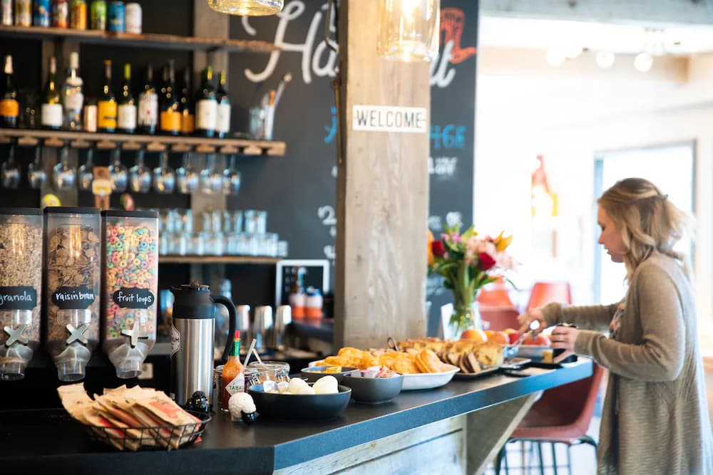 Breakfast area