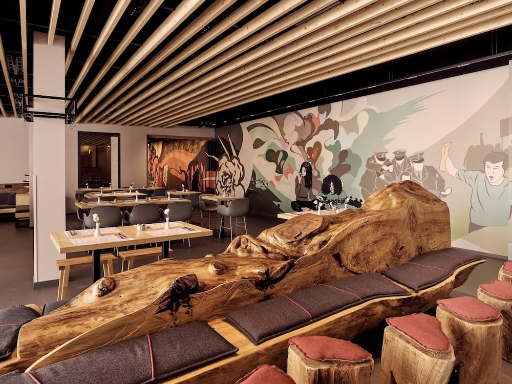 Breakfast area