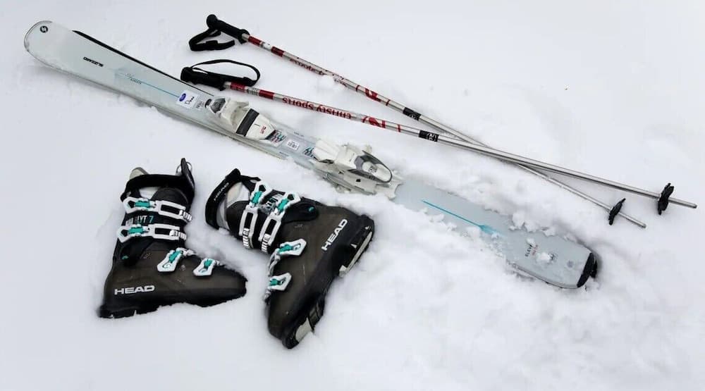 Snow and ski sports