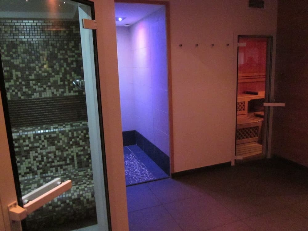 Steam room