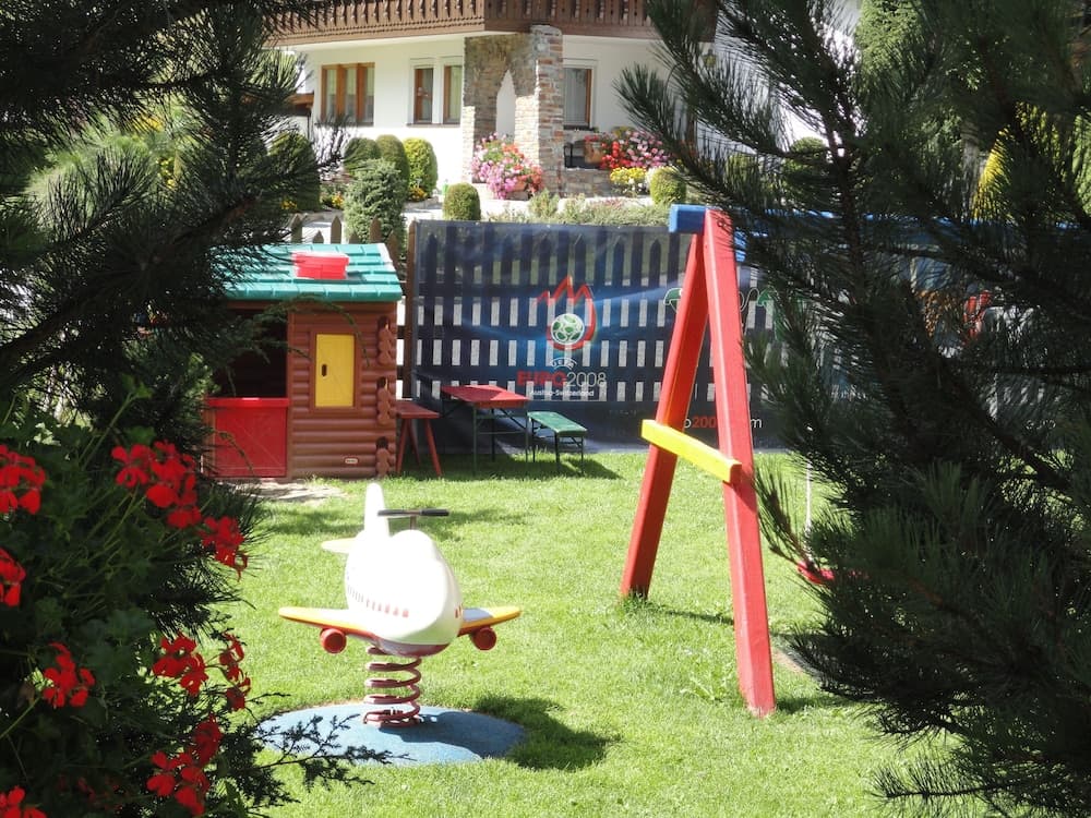 Children's play area - outdoor