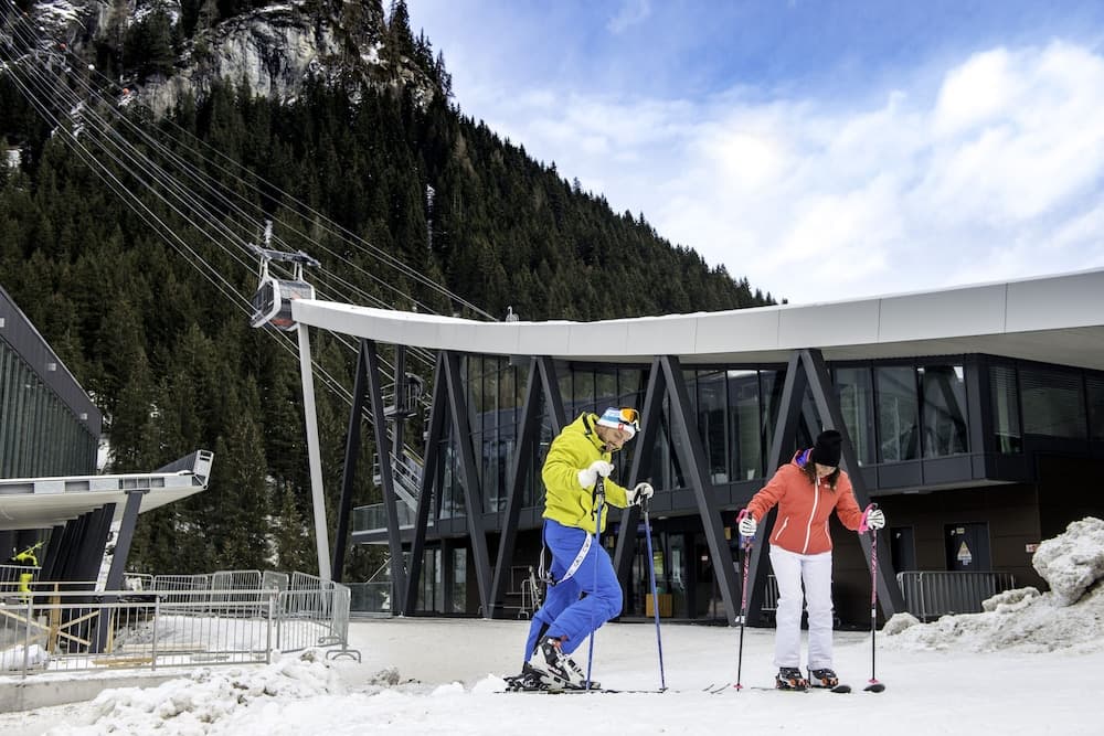 Snow and ski sports