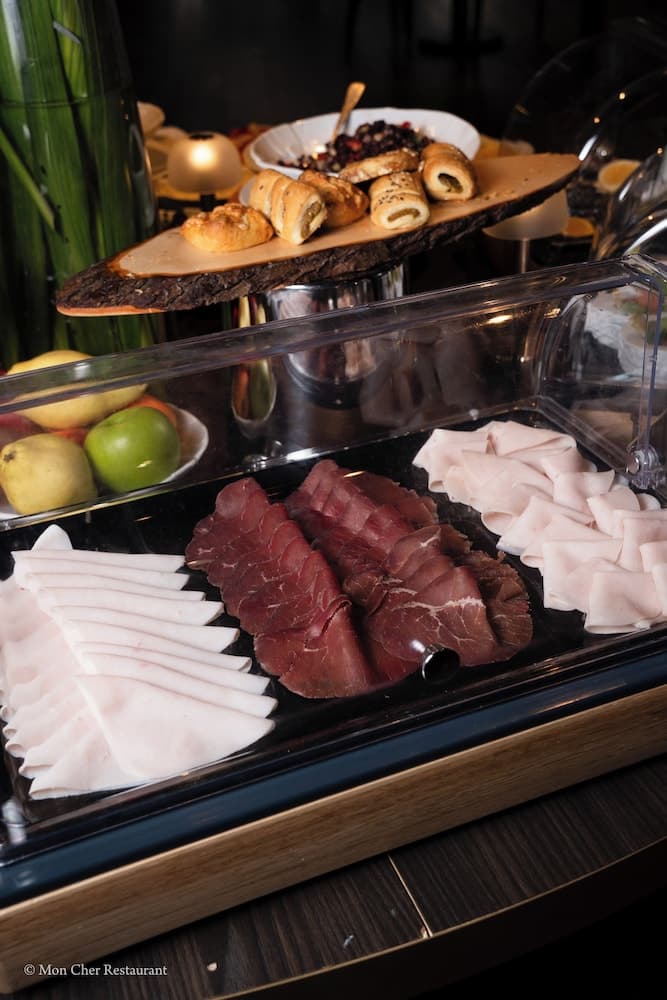 Breakfast buffet