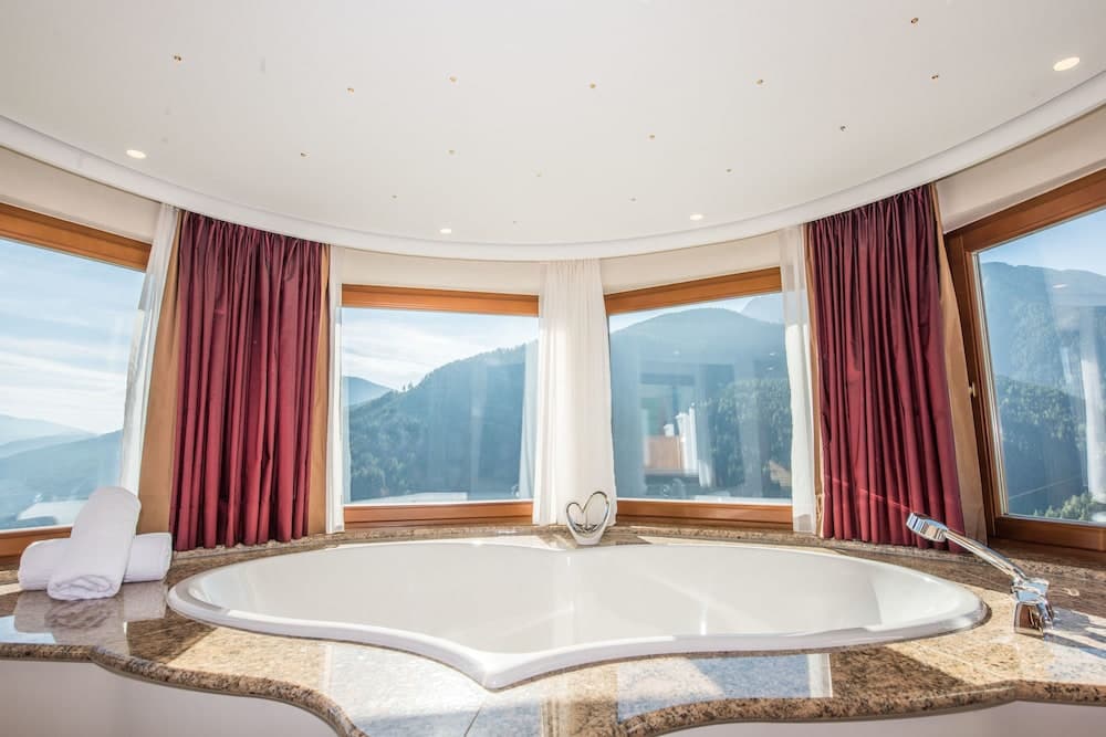 Private pool