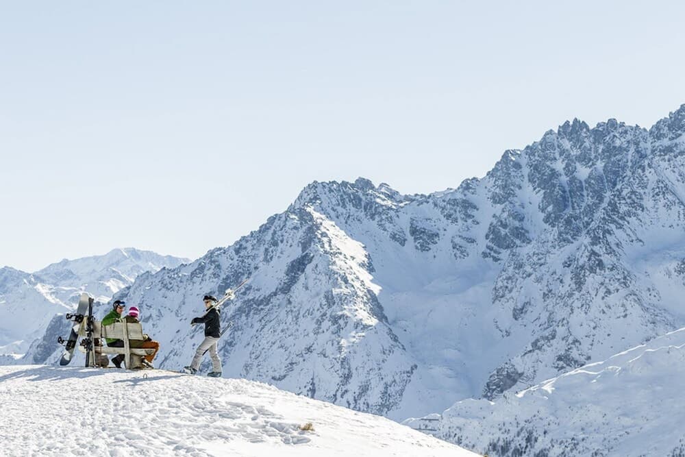 Snow and ski sports
