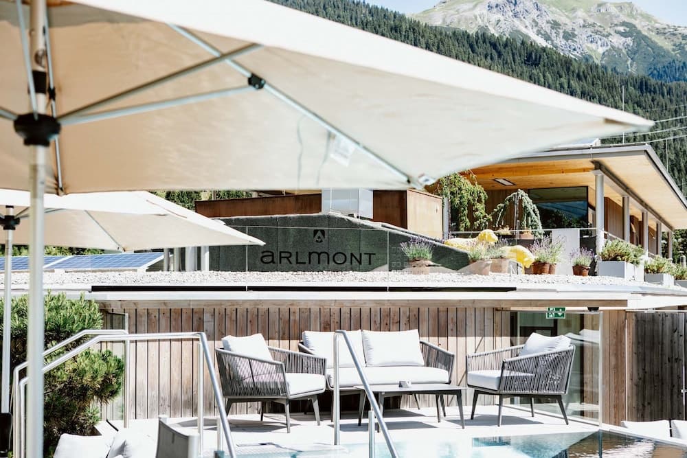 Sundeck