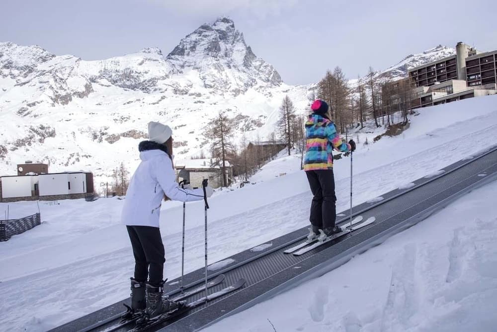 Skiing